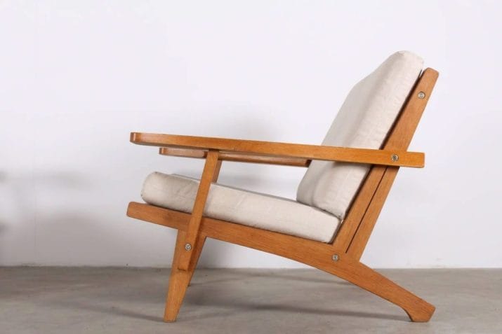 Zeldzaam paar fauteuils "GE 375" - HANS J. WEGNER voor GETAMA