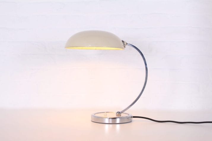 Bauhaus stijl bureaulamp