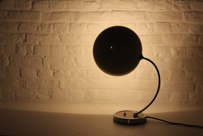 Bauhaus stijl bureaulamp