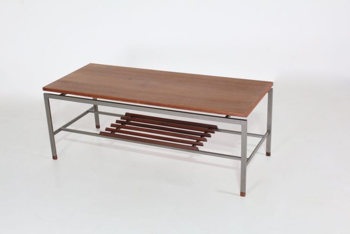 table basse moderniste style fristhoIMG 1660