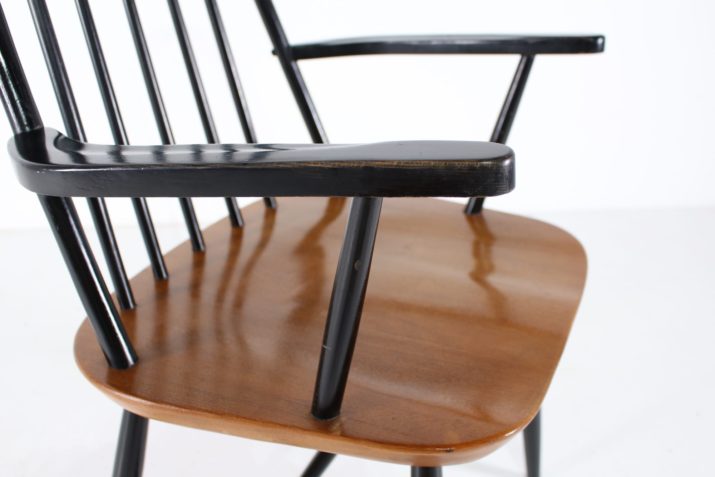 chaise fauteuils accoudoir noire style tapiovaaraIMG 2285
