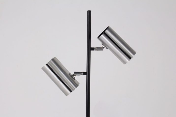lampadaire minimaliste rotules aluminiumIMG 9471