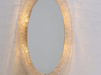 Miroir oval lumineux en acrylique