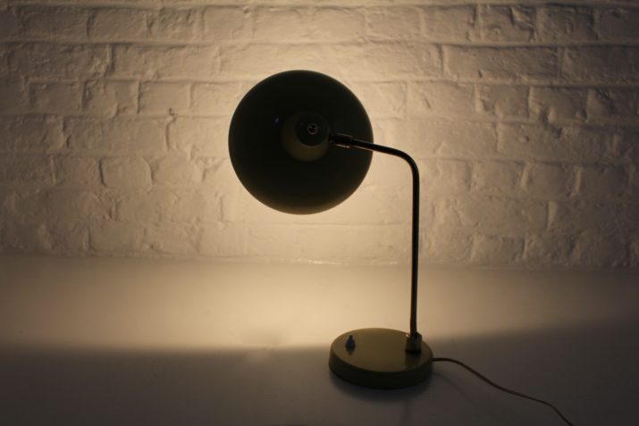 Lampe Bureau Moderniste Tôle LaitonIMG 9902