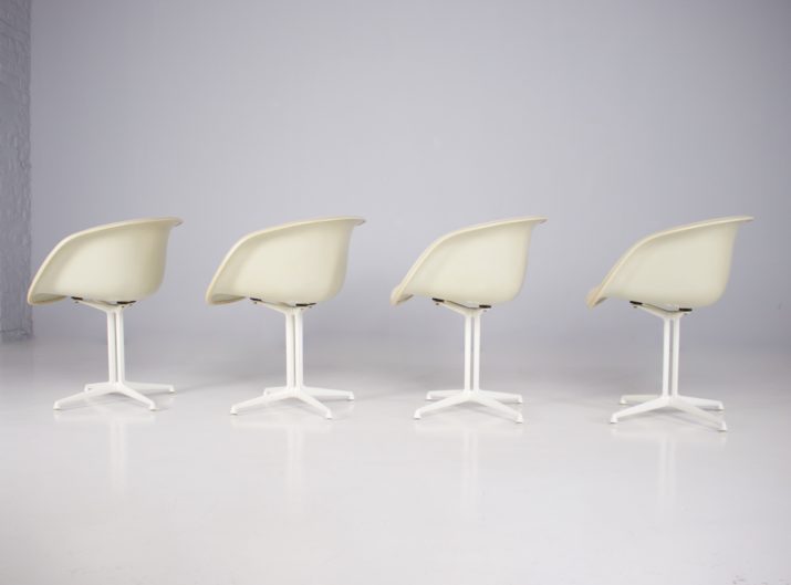 4 Eames & Herman Miller "La Fonda" stoelen.