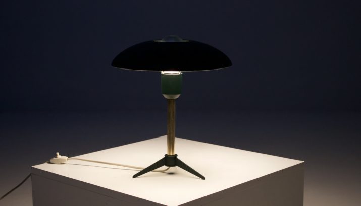 Louis Kalff & Philips "Minou S" lamp.