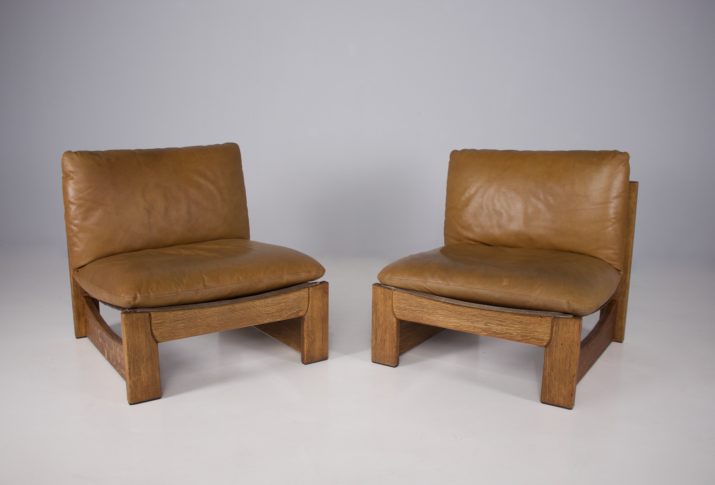 Pair of cognac leather seats (2).