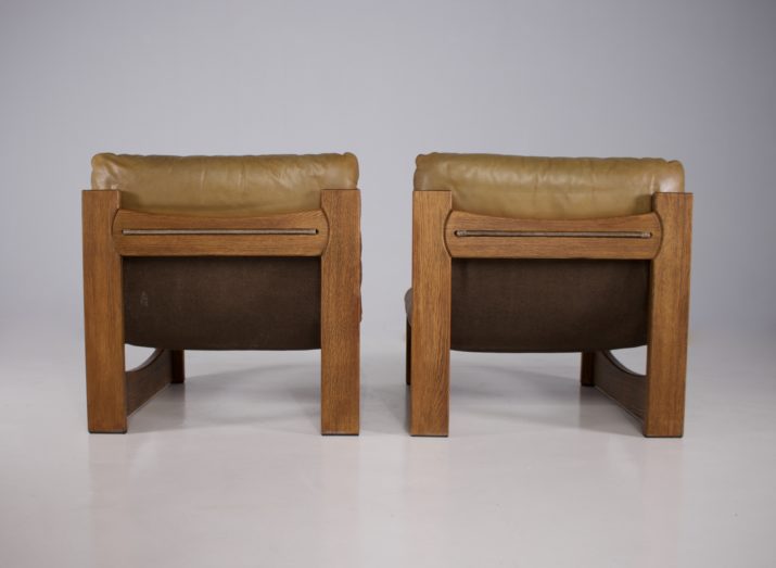 Paar cognac lederen fauteuils (2).