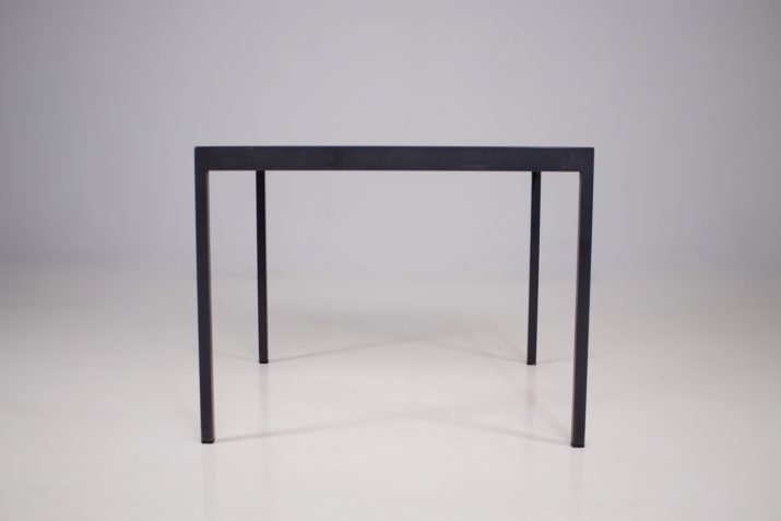 Table Basse Minimaliste ModernisteIMG