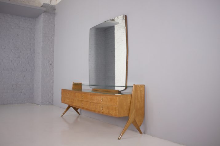 Large Dassi style dressing table, 1950.