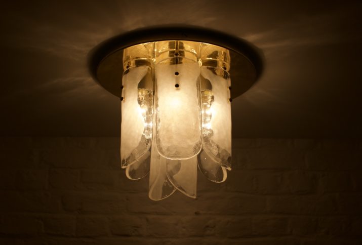 Messing en Murano glazen plafondlamp 1970's