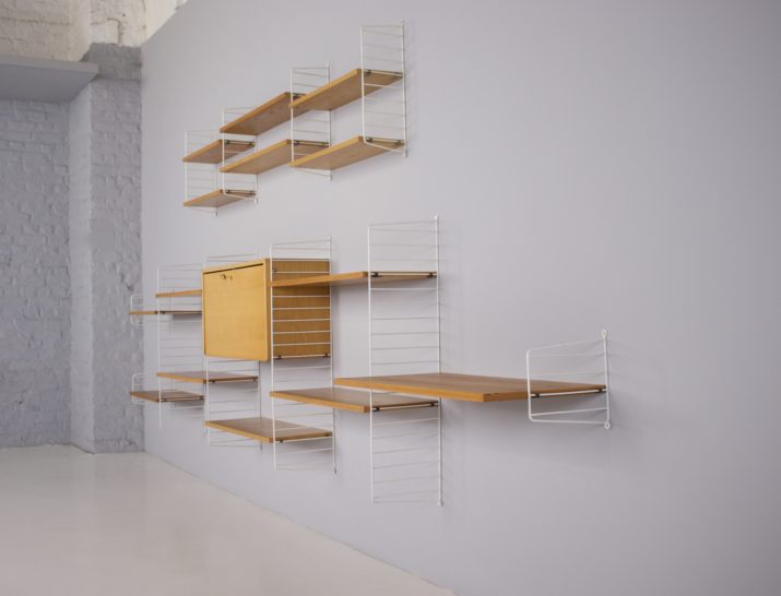 Modular wall shelf String.