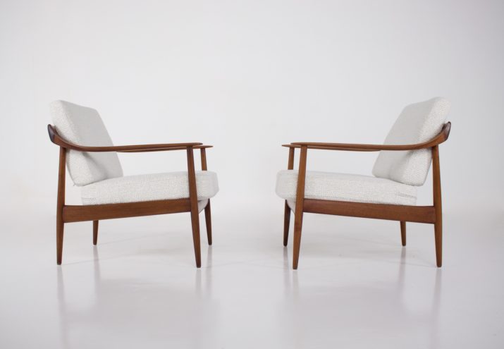 Pair of armchairs Knoll 1960.