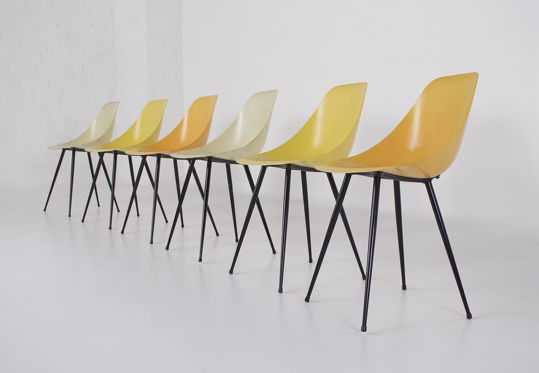 René-Jean Caillette fiberglass Coccinelle chairs, 1950s - Galerie